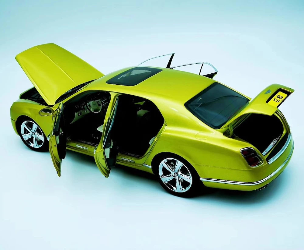 [Almost Real] 1:18 Bentley 2015 Mulsanne Speed Gold Model Car Die-Cast