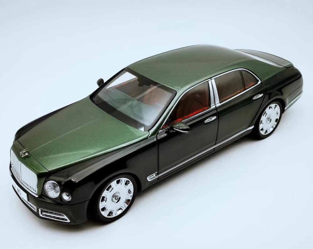 [Almost Real] 1:18 Bentley 2015 Mulsanne Speed Green Model Car Die-Cast
