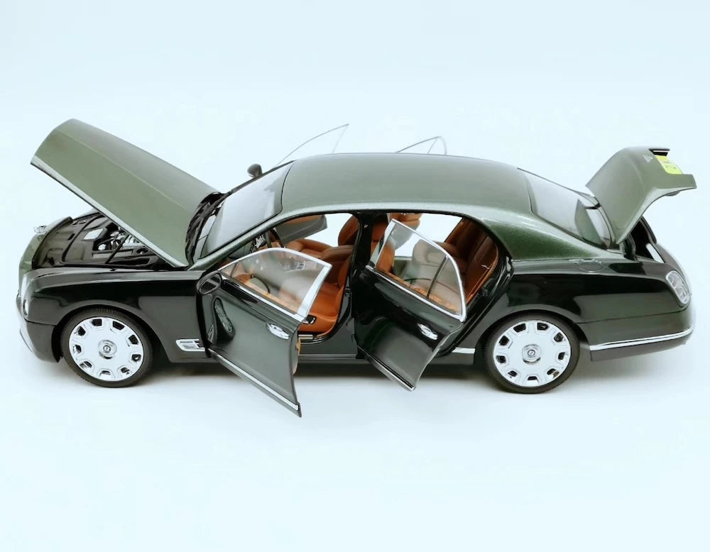 [Almost Real] 1:18 Bentley 2015 Mulsanne Speed Green Model Car Die-Cast