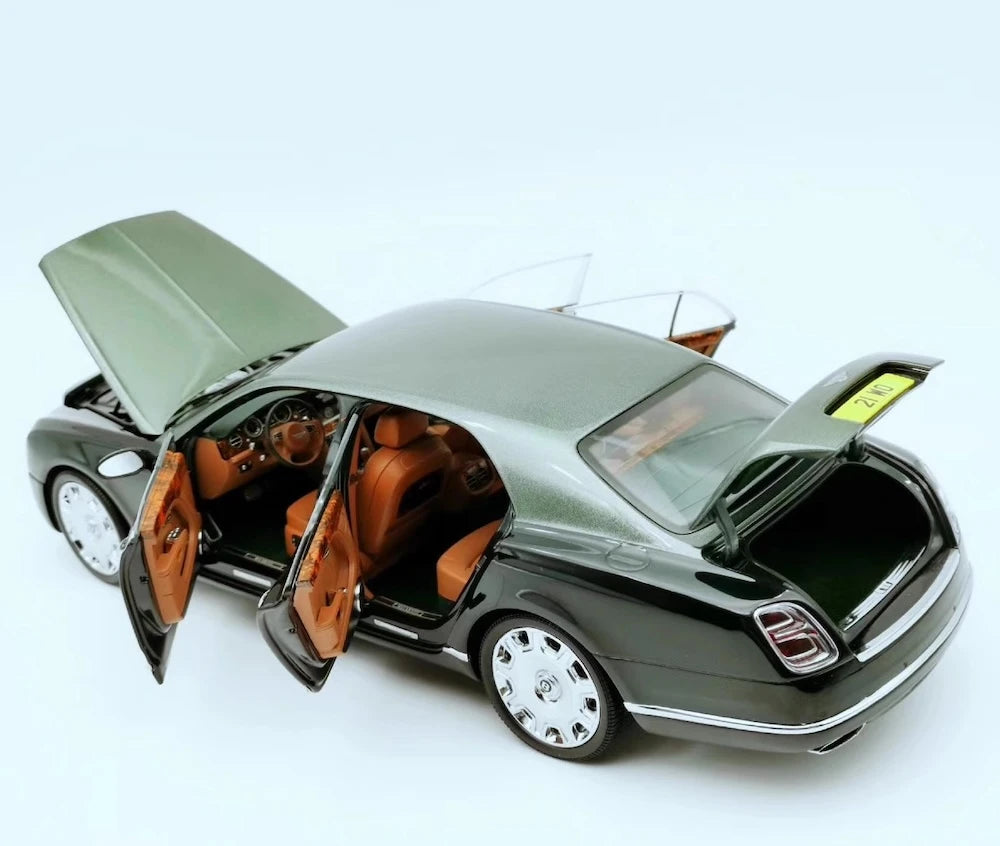 [Almost Real] 1:18 Bentley 2015 Mulsanne Speed Green Model Car Die-Cast