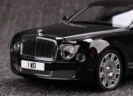 [Almost Real] 1:18 Bentley 2017 Mulsanne Extended Wheelbase Black Model Car Die-Cast