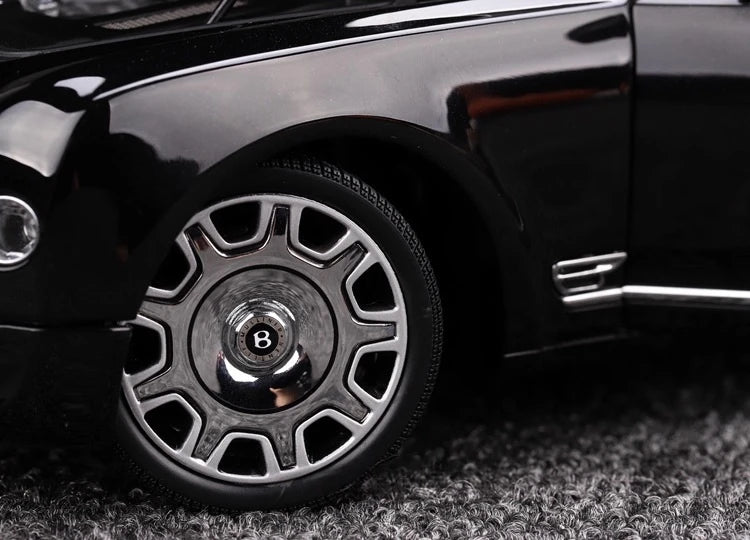 [Almost Real] 1:18 Bentley 2017 Mulsanne Extended Wheelbase Black Model Car Die-Cast