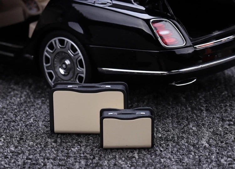 [Almost Real] 1:18 Bentley 2017 Mulsanne Extended Wheelbase Black Model Car Die-Cast