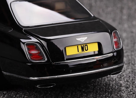 [Almost Real] 1:18 Bentley 2017 Mulsanne Extended Wheelbase Black Model Car Die-Cast
