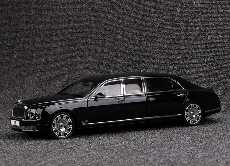 [Almost Real] 1:18 Bentley 2017 Mulsanne Extended Wheelbase Black Model Car Die-Cast