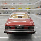[Almost Real] 1:18 Jaguar 1986 XJ40 Red Model Car Die-Cast