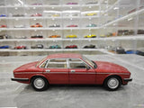 [Almost Real] 1:18 Jaguar 1986 XJ40 Red Model Car Die-Cast