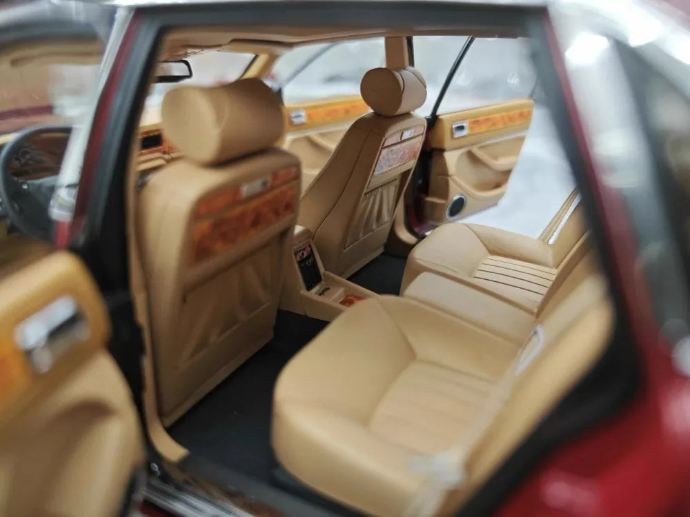 [Almost Real] 1:18 Jaguar 1986 XJ40 Red Model Car Die-Cast