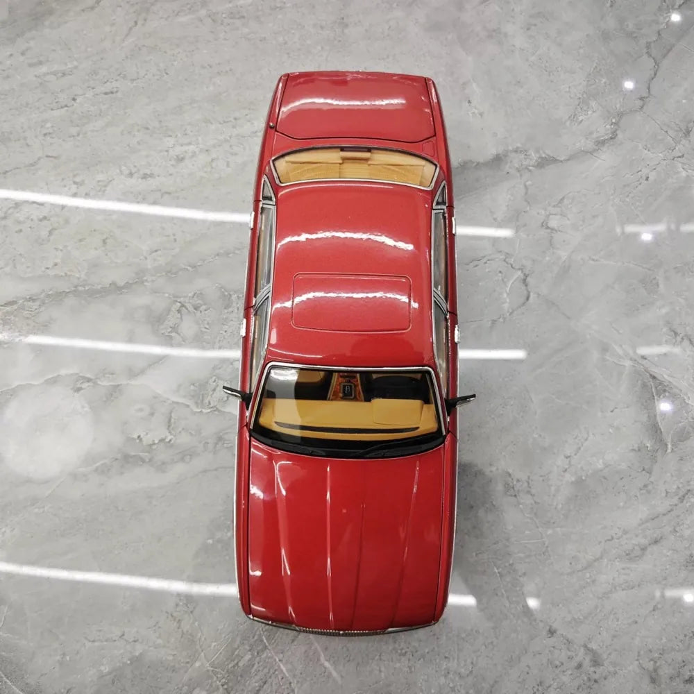 [Almost Real] 1:18 Jaguar 1986 XJ40 Red Model Car Die-Cast