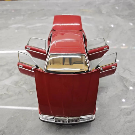 [Almost Real] 1:18 Jaguar 1986 XJ40 Red Model Car Die-Cast