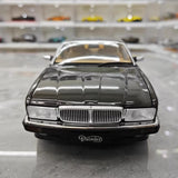 [Almost Real] 1:18 Jaguar 1986 XJ40 Black Model Car Die-Cast