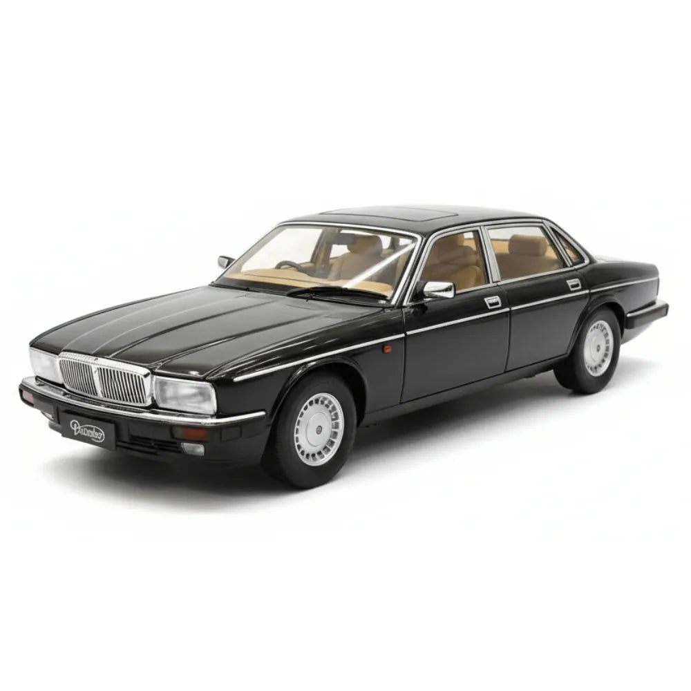 [Almost Real] 1:18 Jaguar 1986 XJ40 Black Model Car Die-Cast