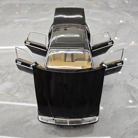 [Almost Real] 1:18 Jaguar 1986 XJ40 Black Model Car Die-Cast