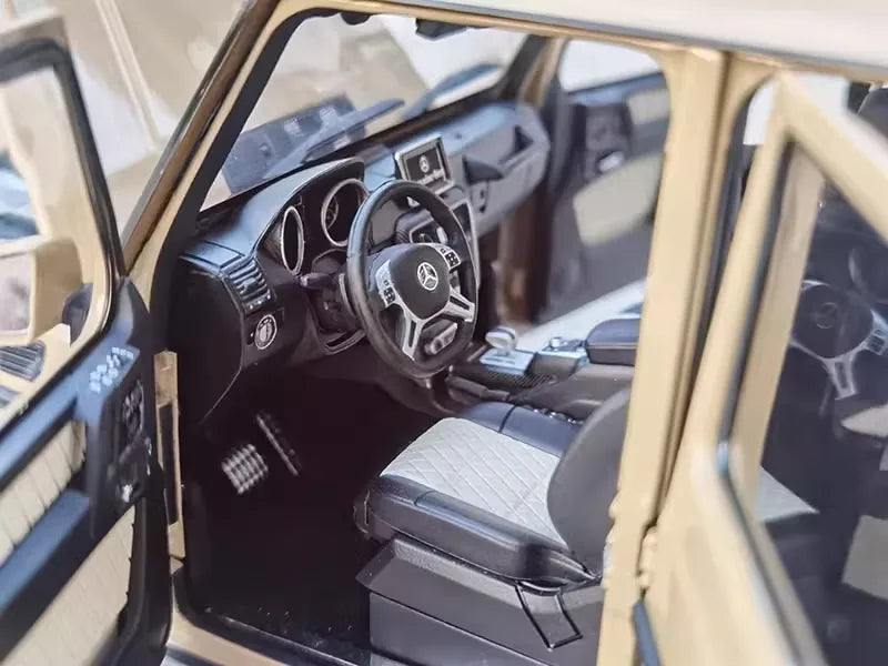 [Almost Real] 1:18 Mercedes-Benz 2017 G65 AMG W463 Yellow Model Car Die-Cast