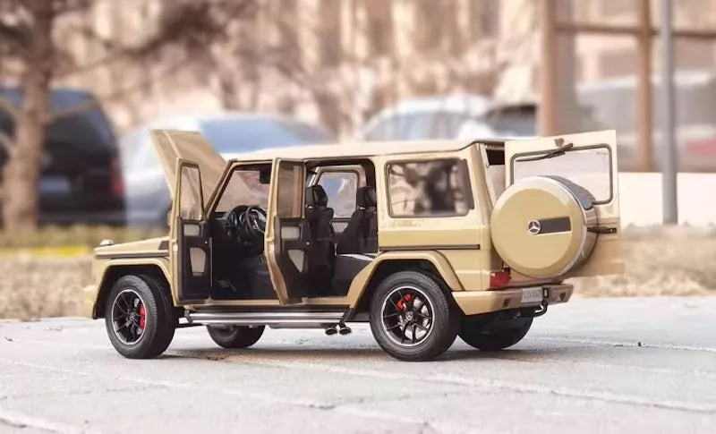 [Almost Real] 1:18 Mercedes-Benz 2017 G65 AMG W463 Yellow Model Car Die-Cast