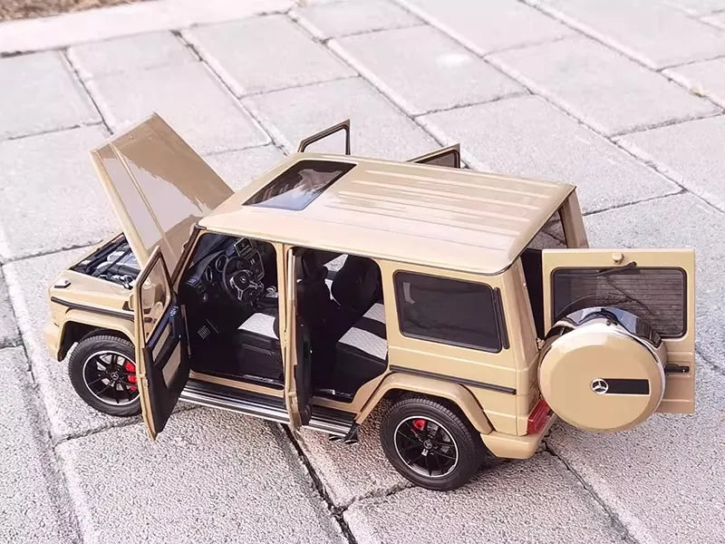 [Almost Real] 1:18 Mercedes-Benz 2017 G65 AMG W463 Yellow Model Car Die-Cast