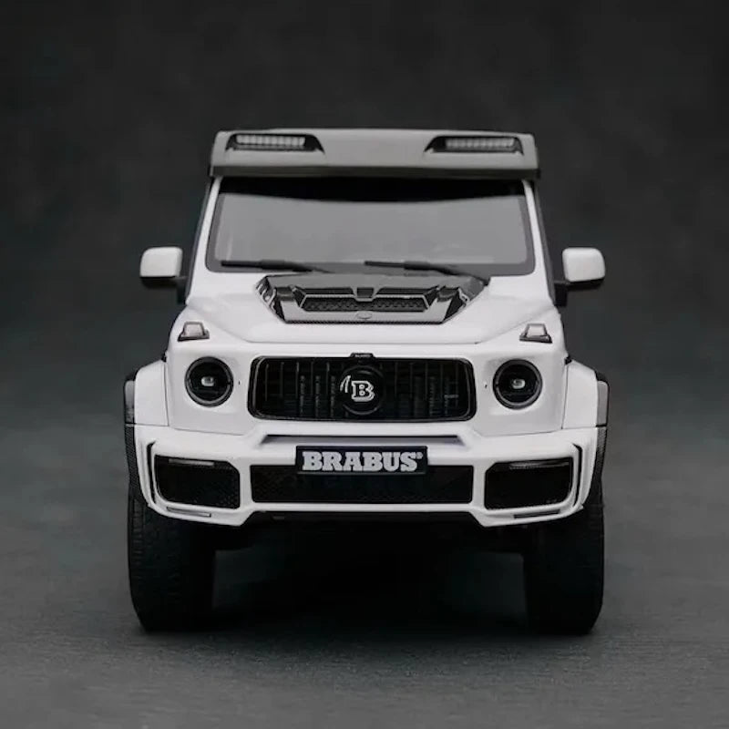 [Almost Real] 1:18 Mercedes-Benz 2023 G63 AMG 4x4 Brabus 800 White Model Car Die-Cast