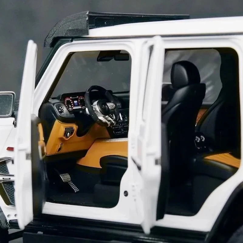 [Almost Real] 1:18 Mercedes-Benz 2023 G63 AMG 4x4 Brabus 800 White Model Car Die-Cast