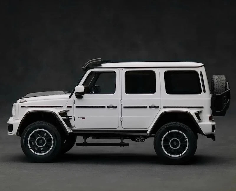 [Almost Real] 1:18 Mercedes-Benz 2023 G63 AMG 4x4 Brabus 800 White Model Car Die-Cast