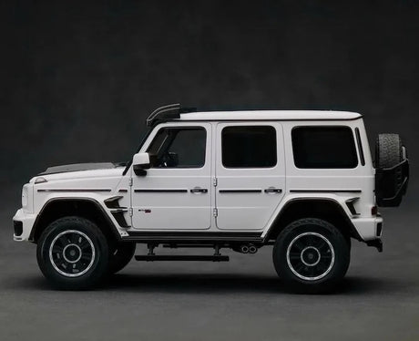 [Almost Real] 1:18 Mercedes-Benz 2023 G63 AMG 4x4 Brabus 800 White Model Car Die-Cast