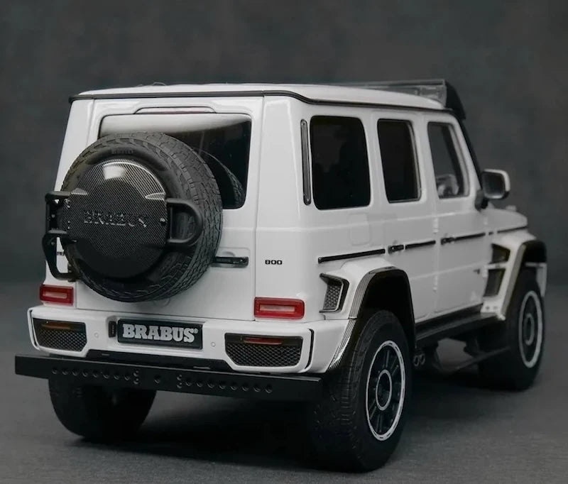 [Almost Real] 1:18 Mercedes-Benz 2023 G63 AMG 4x4 Brabus 800 White Model Car Die-Cast