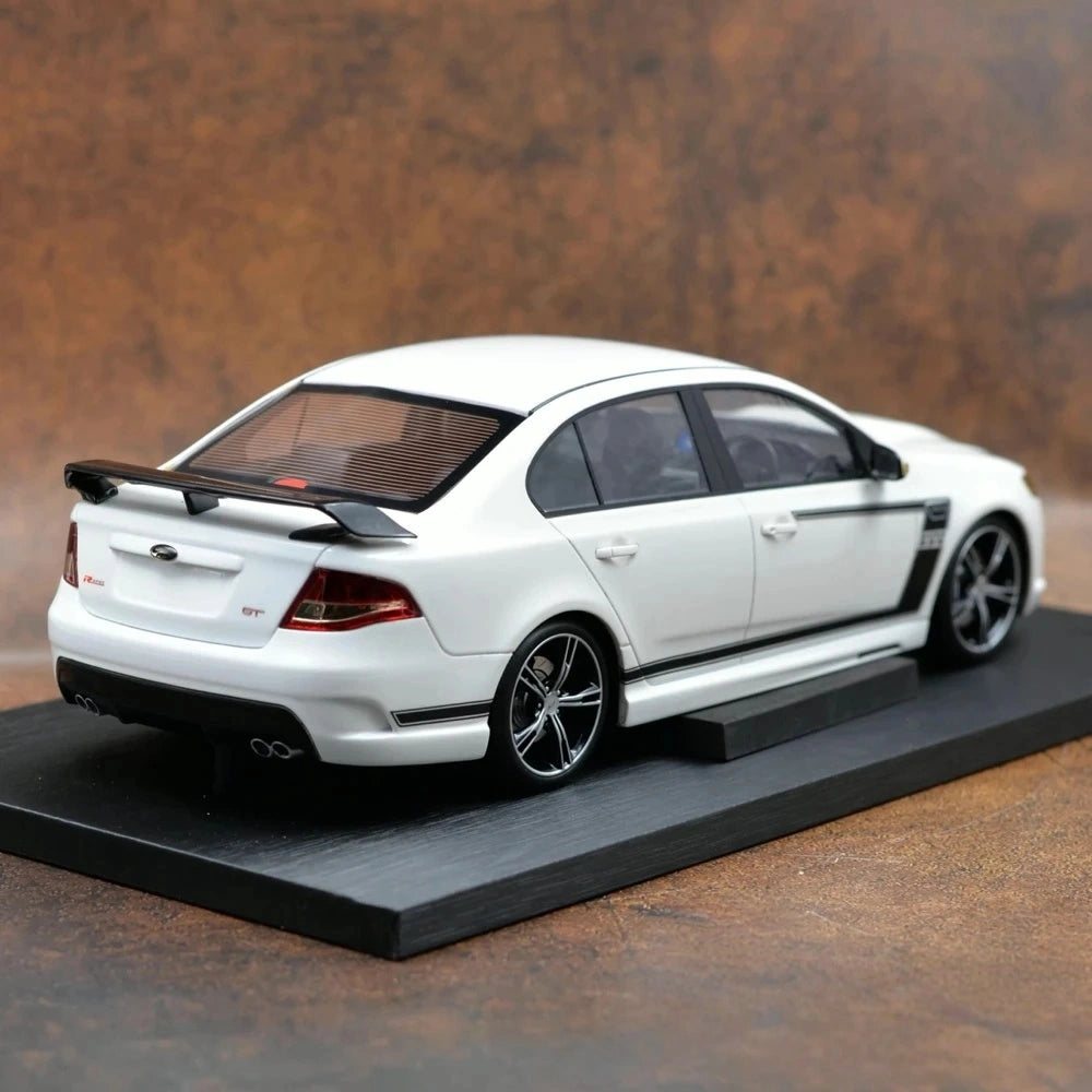 [Apex] 1:18 Ford 2012 FPV GT-R Spec Boss 335 White Model Car Resin