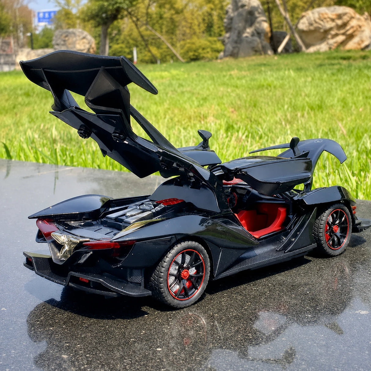 Apollo 2019 Intensa Emozione Black 1:24 – Modèle d’exposition en métal moulé sous pression