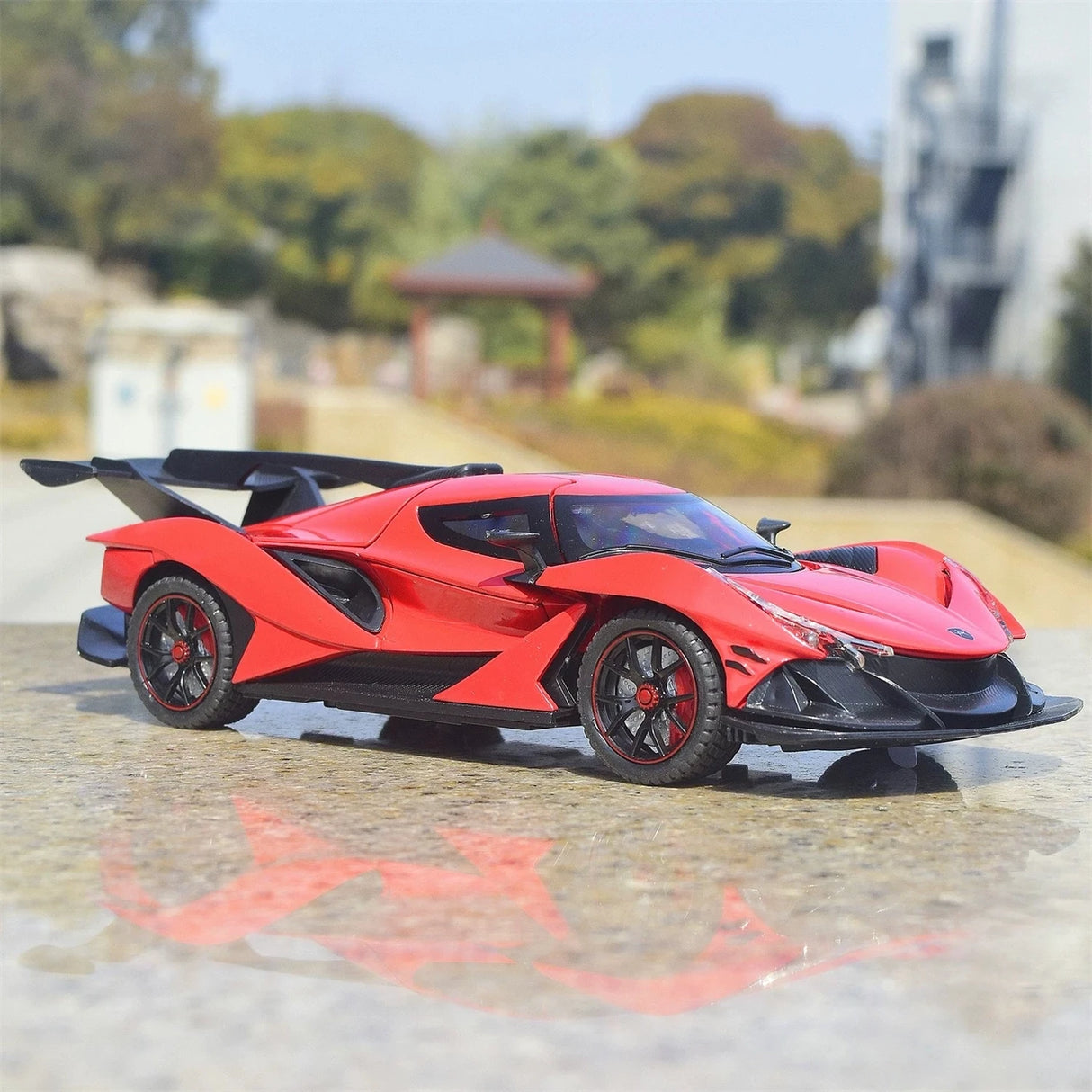 Apollo 2019 Intensa Emozione Red 1:24 – Modèle d’exposition en métal moulé sous pression