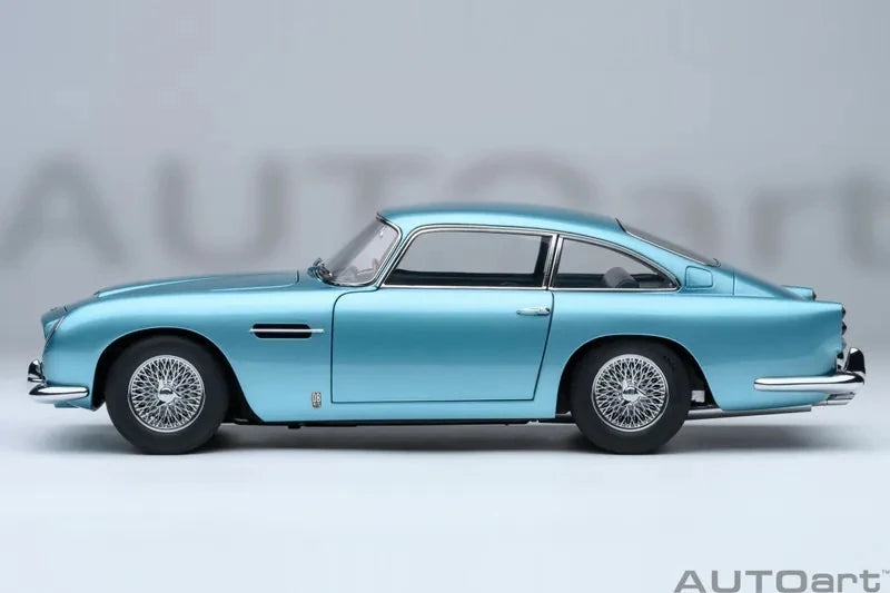 [AutoArt] 1:18 Aston Martin 1963 DB5 Blue Model Car Die-Cast