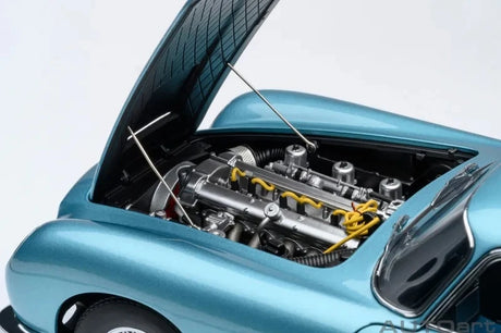 [AutoArt] 1:18 Aston Martin 1963 DB5 Blue Model Car Die-Cast