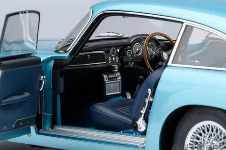 [AutoArt] 1:18 Aston Martin 1963 DB5 Blue Model Car Die-Cast