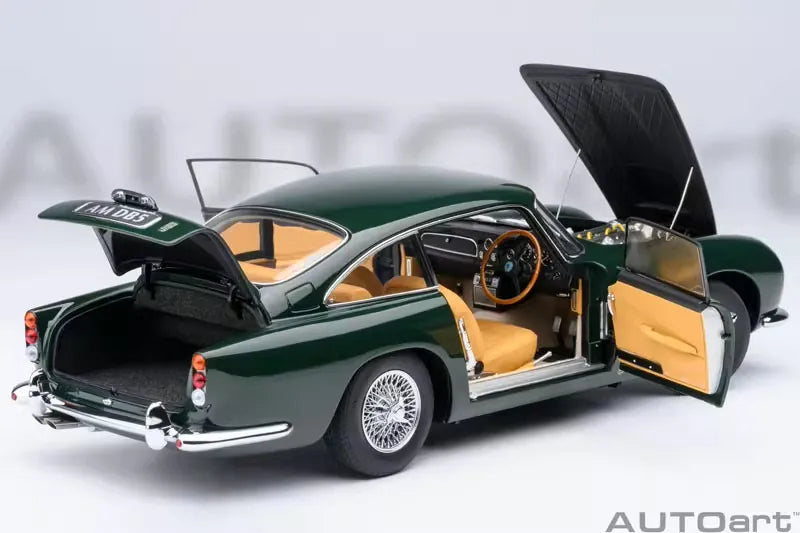[AutoArt] 1:18 Aston Martin 1963 DB5 Green Model Car Die-Cast