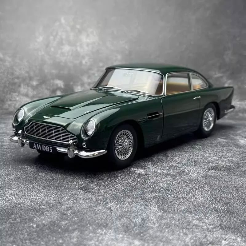 [AutoArt] 1:18 Aston Martin 1963 DB5 Green Model Car Die-Cast