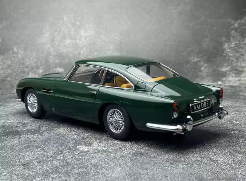 [AutoArt] 1:18 Aston Martin 1963 DB5 Green Model Car Die-Cast