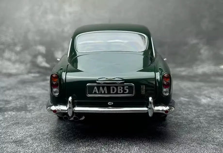 [AutoArt] 1:18 Aston Martin 1963 DB5 Green Model Car Die-Cast