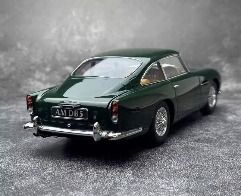 [AutoArt] 1:18 Aston Martin 1963 DB5 Green Model Car Die-Cast