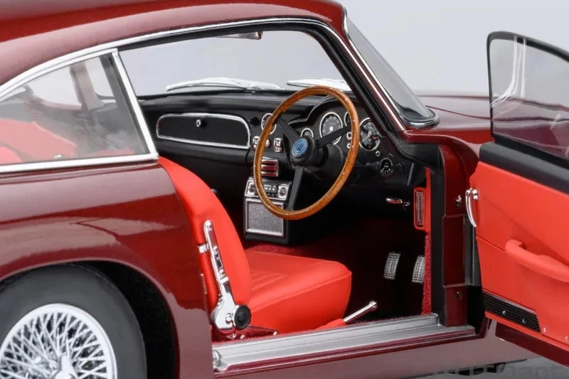 [AutoArt] 1:18 Aston Martin 1963 DB5 Magenta Model Car Die-Cast