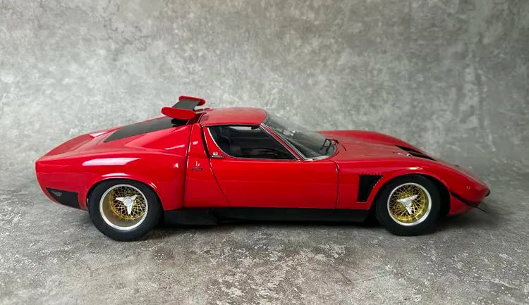 [AutoArt] 1:18 Lamborghini 1975 Miura Jota SVR Red Model Car Die-Cast