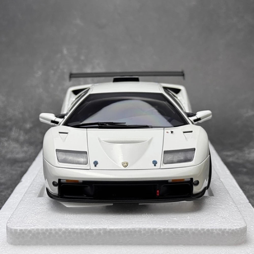 [AutoArt] 1:18 Lamborghini 2000 Diablo GTR White Model Car Die-Cast