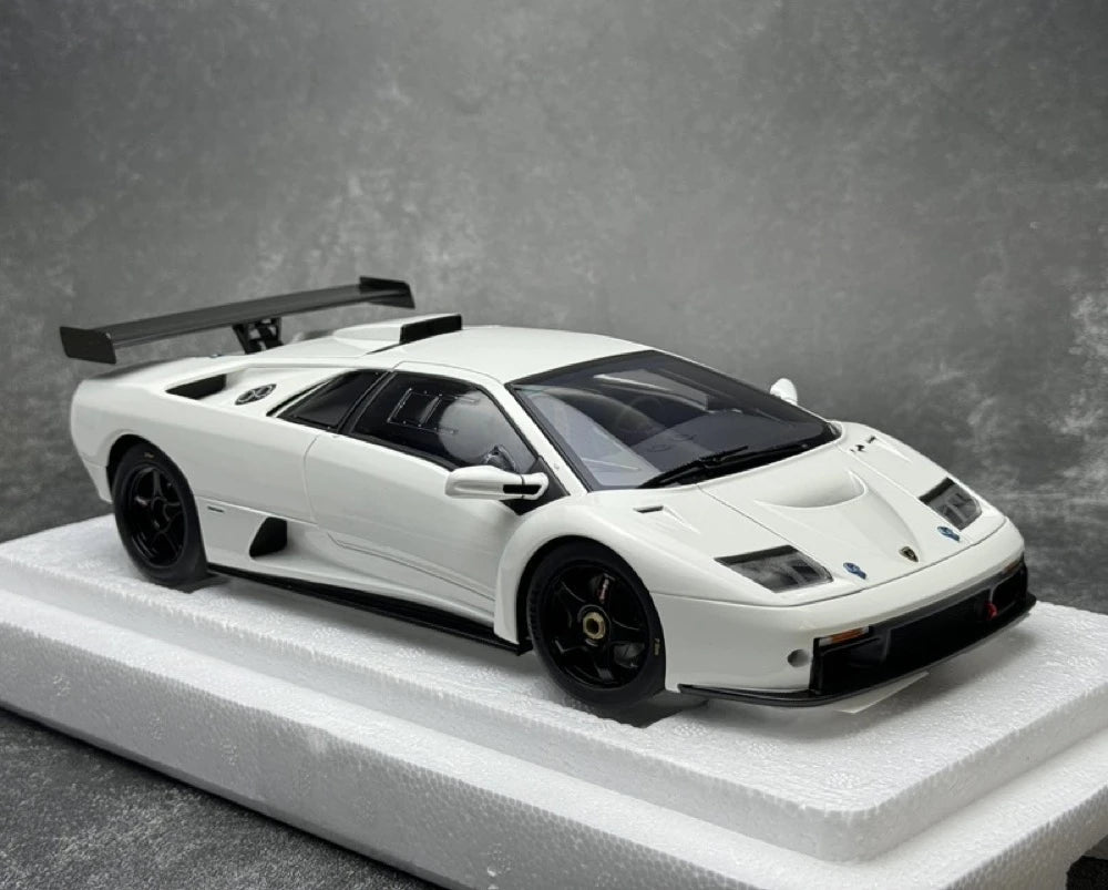 [AutoArt] 1:18 Lamborghini 2000 Diablo GTR White Model Car Die-Cast