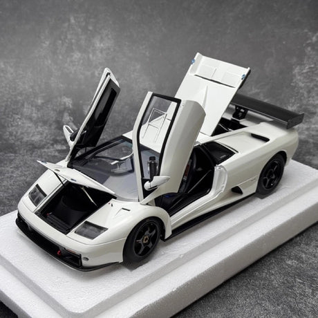 [AutoArt] 1:18 Lamborghini 2000 Diablo GTR White Model Car Die-Cast