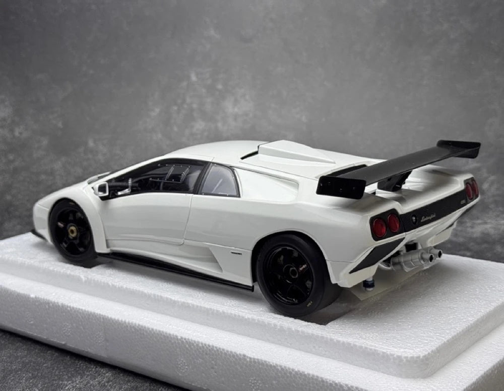 [AutoArt] 1:18 Lamborghini 2000 Diablo GTR White Model Car Die-Cast