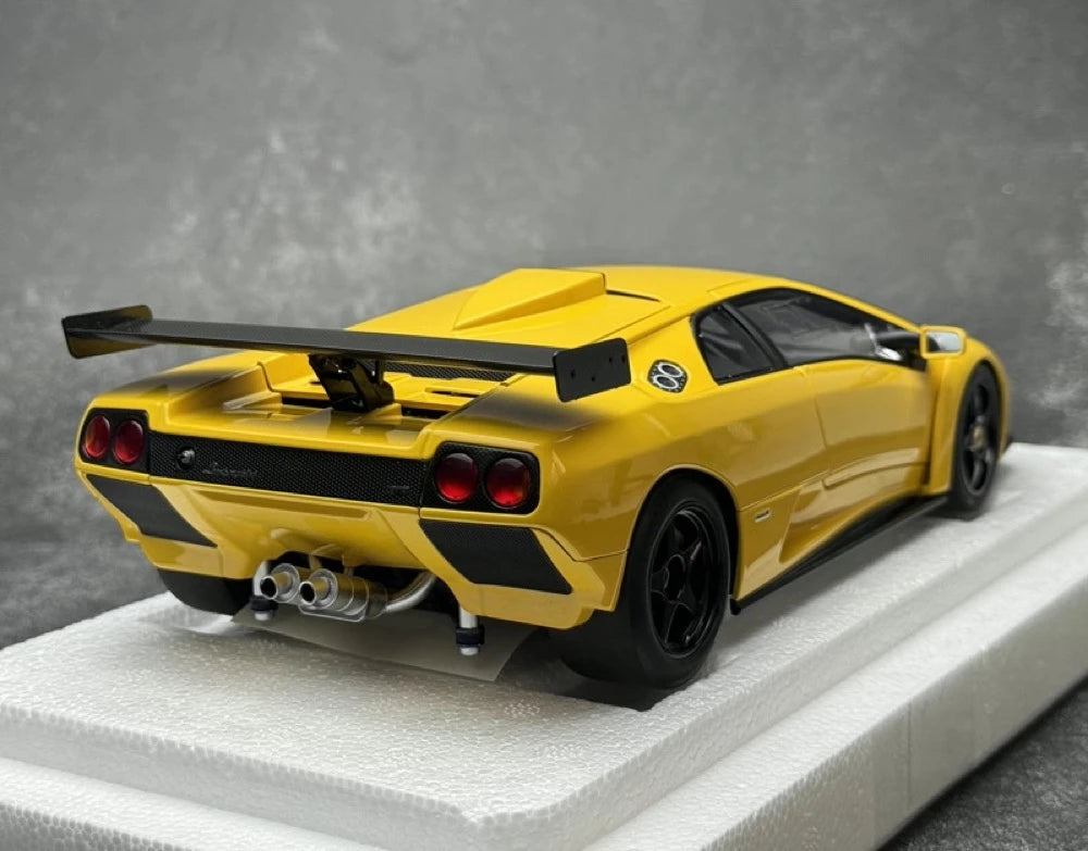 [AutoArt] 1:18 Lamborghini 2000 Diablo GTR gul modellbil Die-Cast