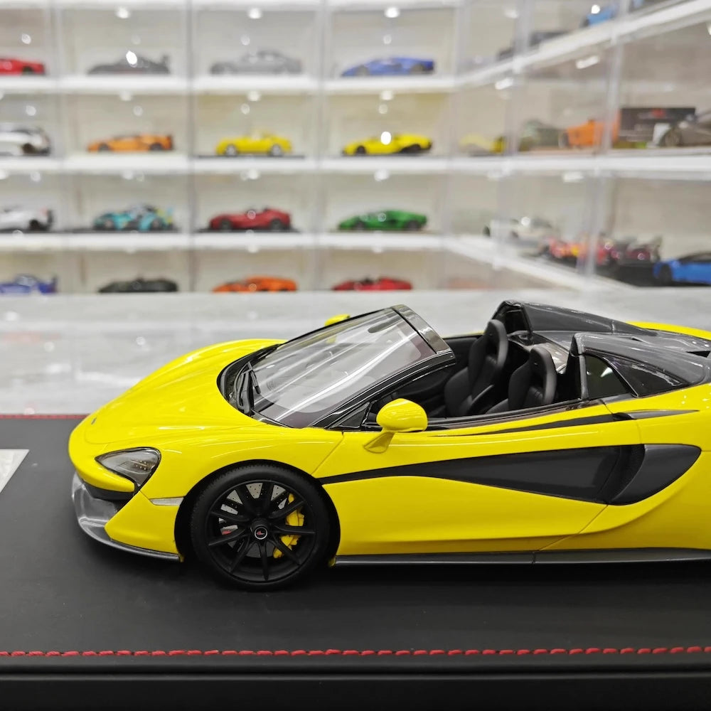 [AutoArt] 1:18 McLaren 2017 570S Spider Yellow Model Car Resin