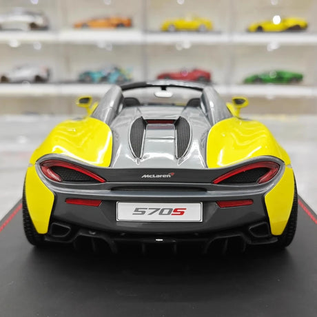 [AutoArt] 1:18 McLaren 2017 570S Spider Yellow Model Car Resin
