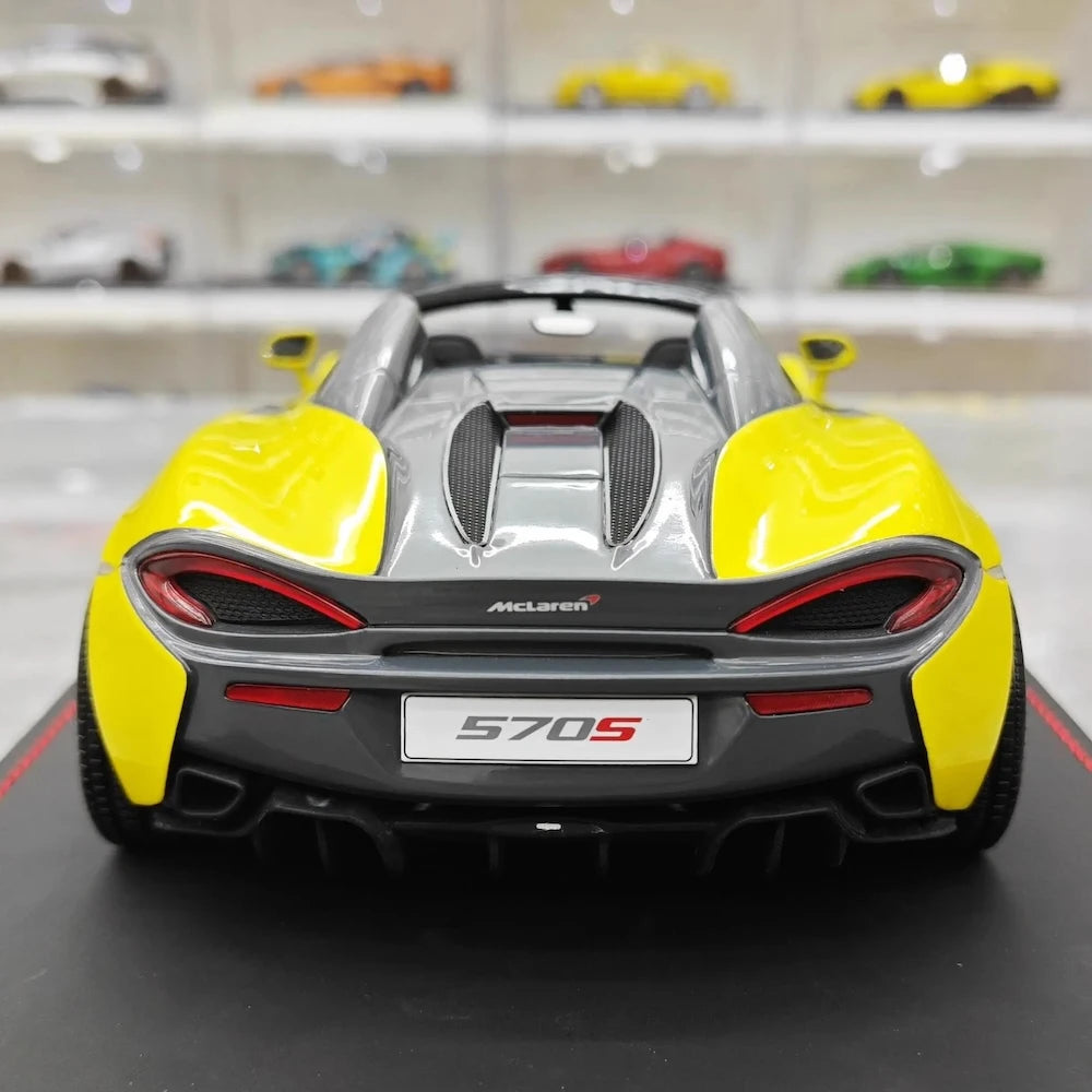[AutoArt] 1:18 McLaren 2017 570S Spider Yellow Model Car Resin