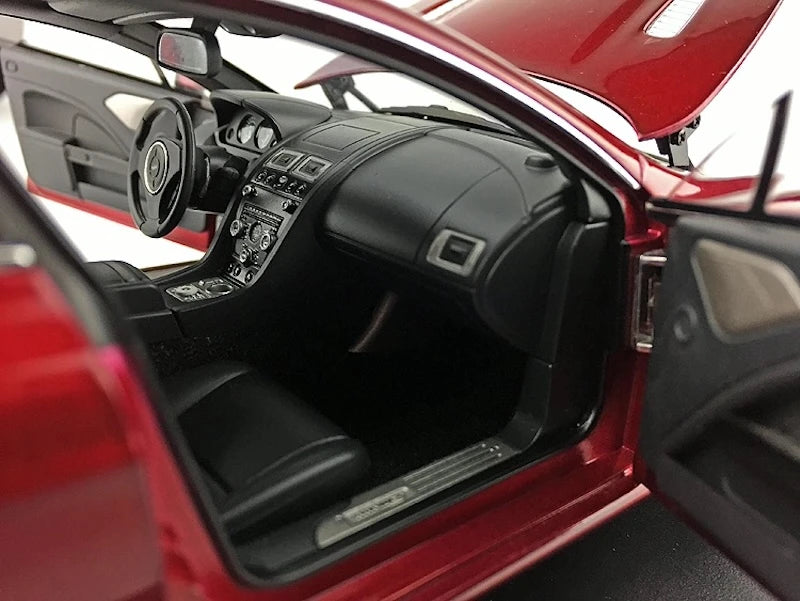 [AutoArt] 1:18 Aston Martin 2015 Rapide S Red Model Car Die-Cast