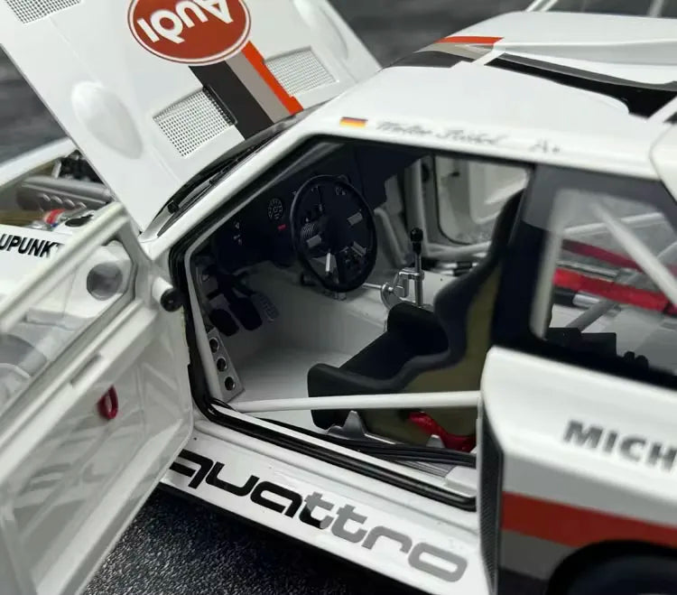 [AutoArt] 1:18 Audi 1987 Quattro S1 Pikes Peak modellino di auto resina