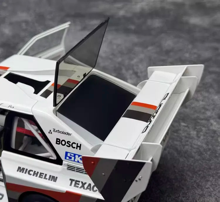 [AutoArt] 1:18 Audi 1987 Quattro S1 Pikes Peak モデルカー レジン