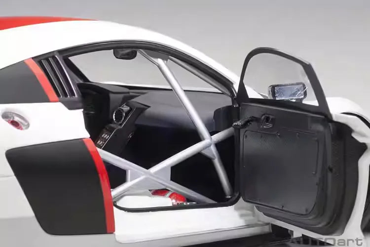 [AutoArt] 1:18 Audi 2017 R8 LMS Nurburgring 24h No.1 Model Car Die-Cast